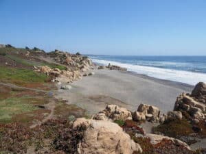 rocas de santo domingo - 7 lugares que debes conocer en el litoral chileno